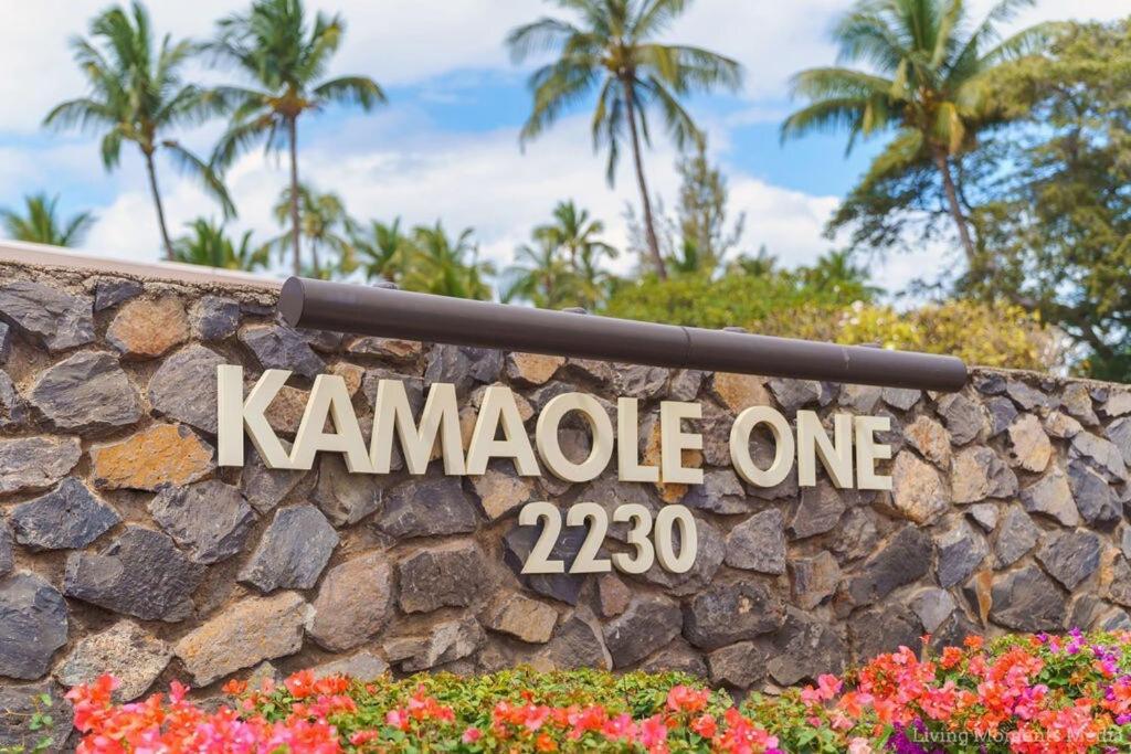 Spacious Beachfront — Sleeps 6 — Ocean Views Kihei Exterior photo