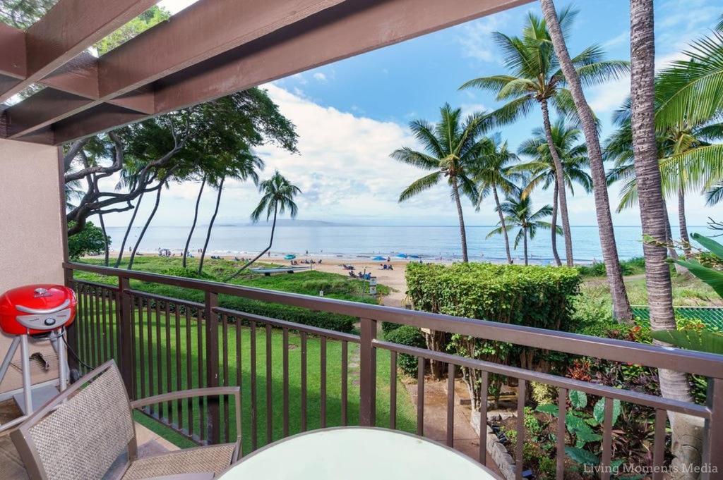 Spacious Beachfront — Sleeps 6 — Ocean Views Kihei Exterior photo