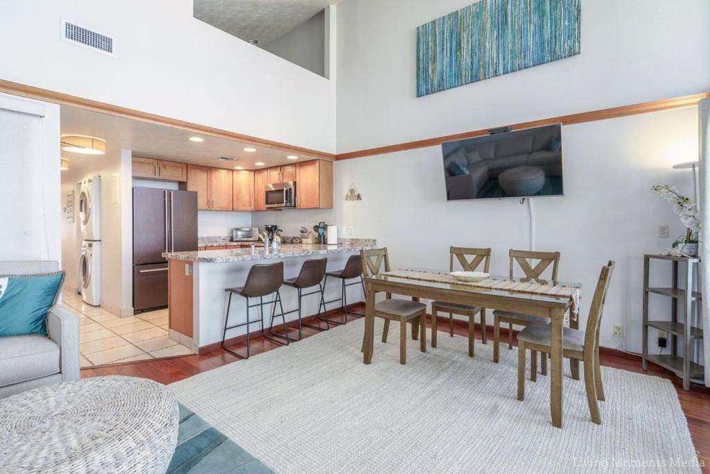Spacious Beachfront — Sleeps 6 — Ocean Views Kihei Exterior photo