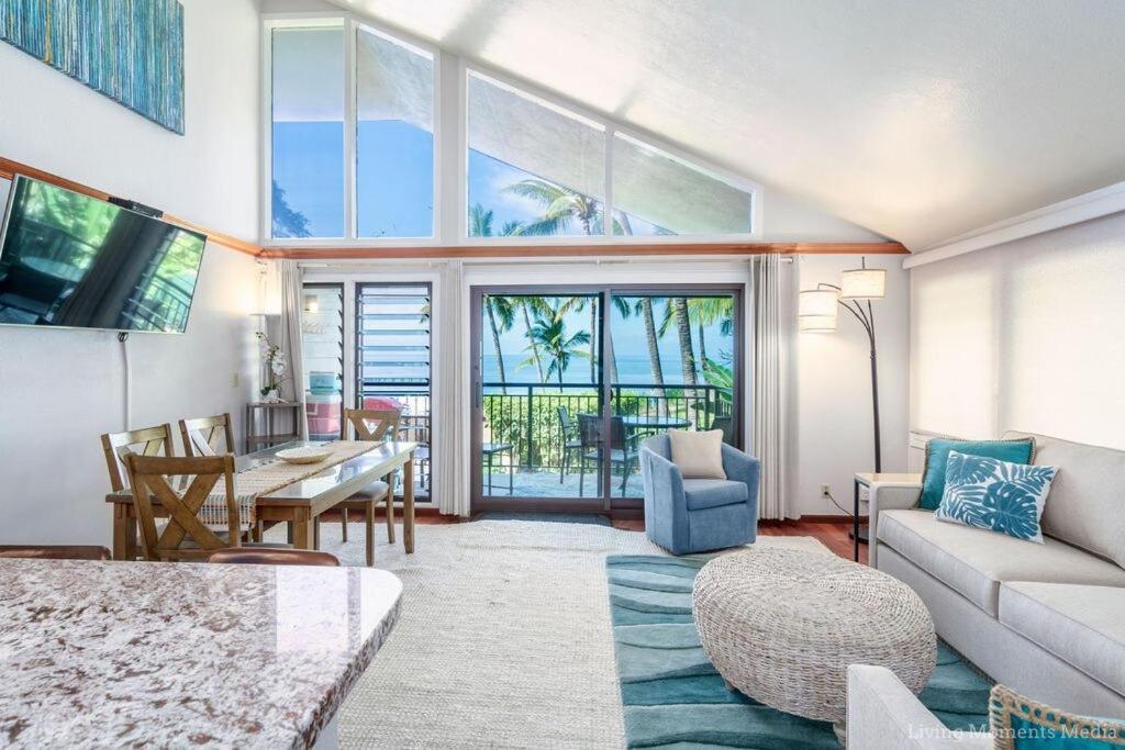 Spacious Beachfront — Sleeps 6 — Ocean Views Kihei Exterior photo